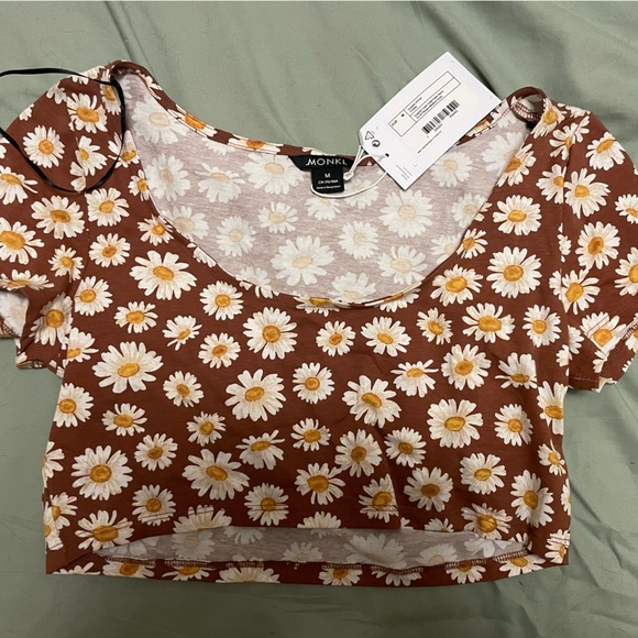 Unworn medium Monki Brown Daisy crop top - Picture 3 of 5